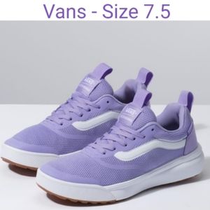 NEW Vans UltraRange Sz 7.5 Cross Trainers Sneakers